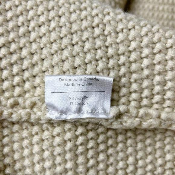 The Skinny x Jillian Harris O/S Chunky Knit
Oversized Slouchy Erinn Cardigan - Picture 9 of 10